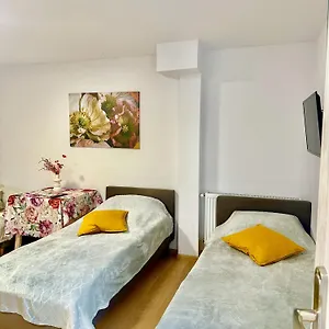 Nr 1 Lub 2 Przy Sali Kominkowej Przeczyce